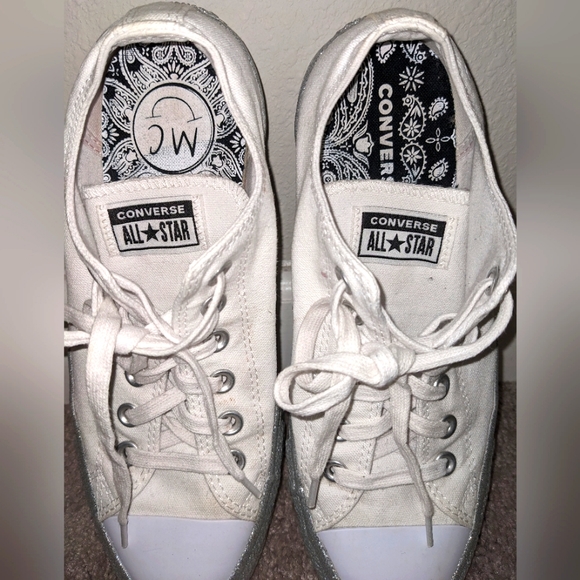 Miley Cyrus Limited Edition Converse All Star Low Top Sneakers by Chuck Taylor - Picture 3 of 6